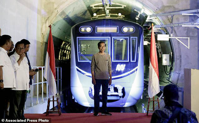 Tertunda Puluhan Tahun, Jokowi Resmikan MRT Disorot Dunia